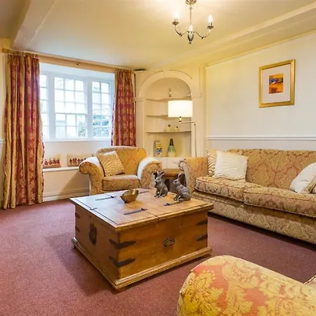 Roger Ground House * Hawkshead